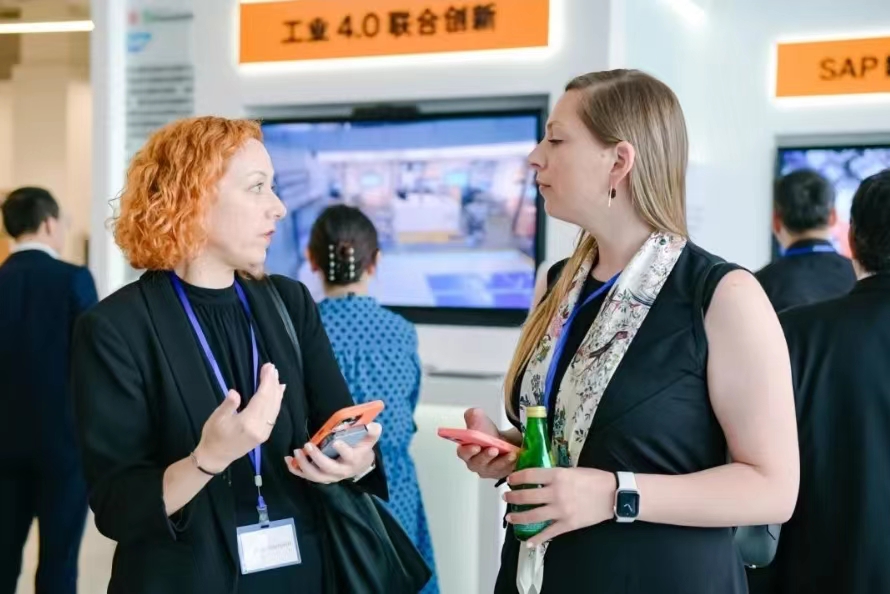 SAP 中国研究院与交大弗劳恩霍夫在临港设立联合创新实验室,打造上海科技创新新高地(图9) SAP 中国研究院与交大弗劳恩霍夫在临港设立联合创新实验室,打造上海科技创新新高地(图9)