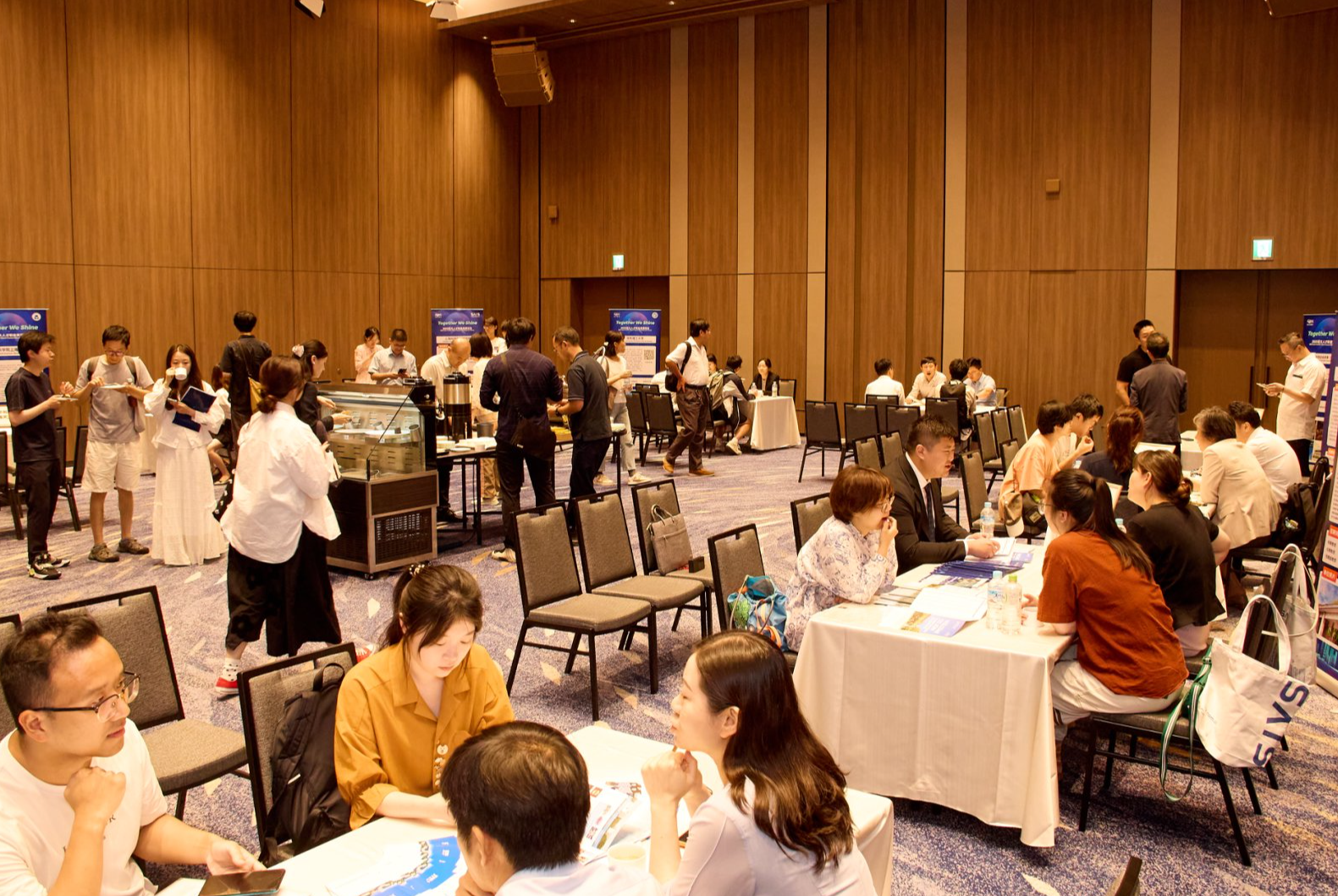 “Together we shine” 2025第一届亚太职业发展论坛(图16)